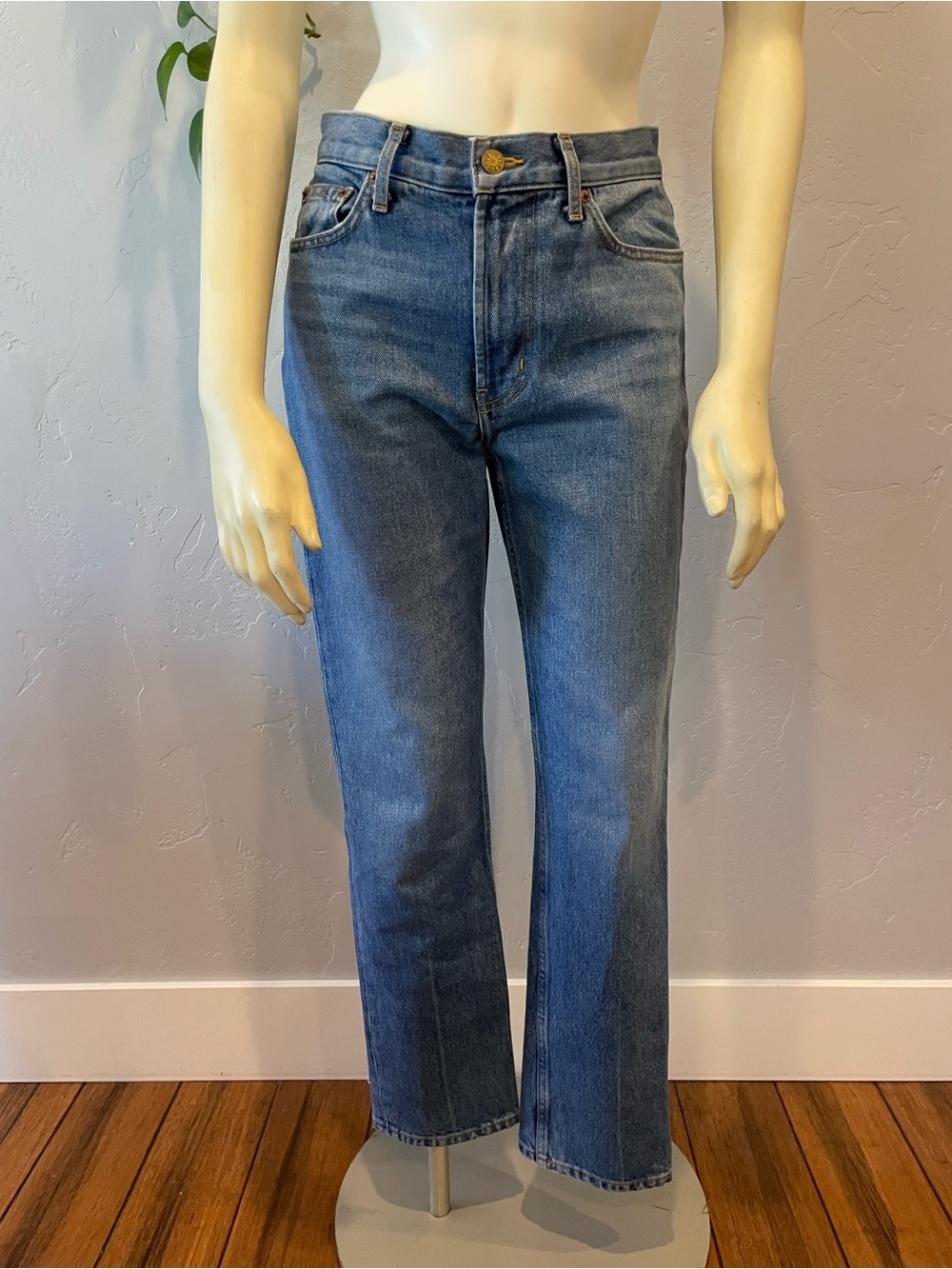 B Sides highrise Straight-Leg 100% cotton Jeans in Classic Blue 26” ret. $325